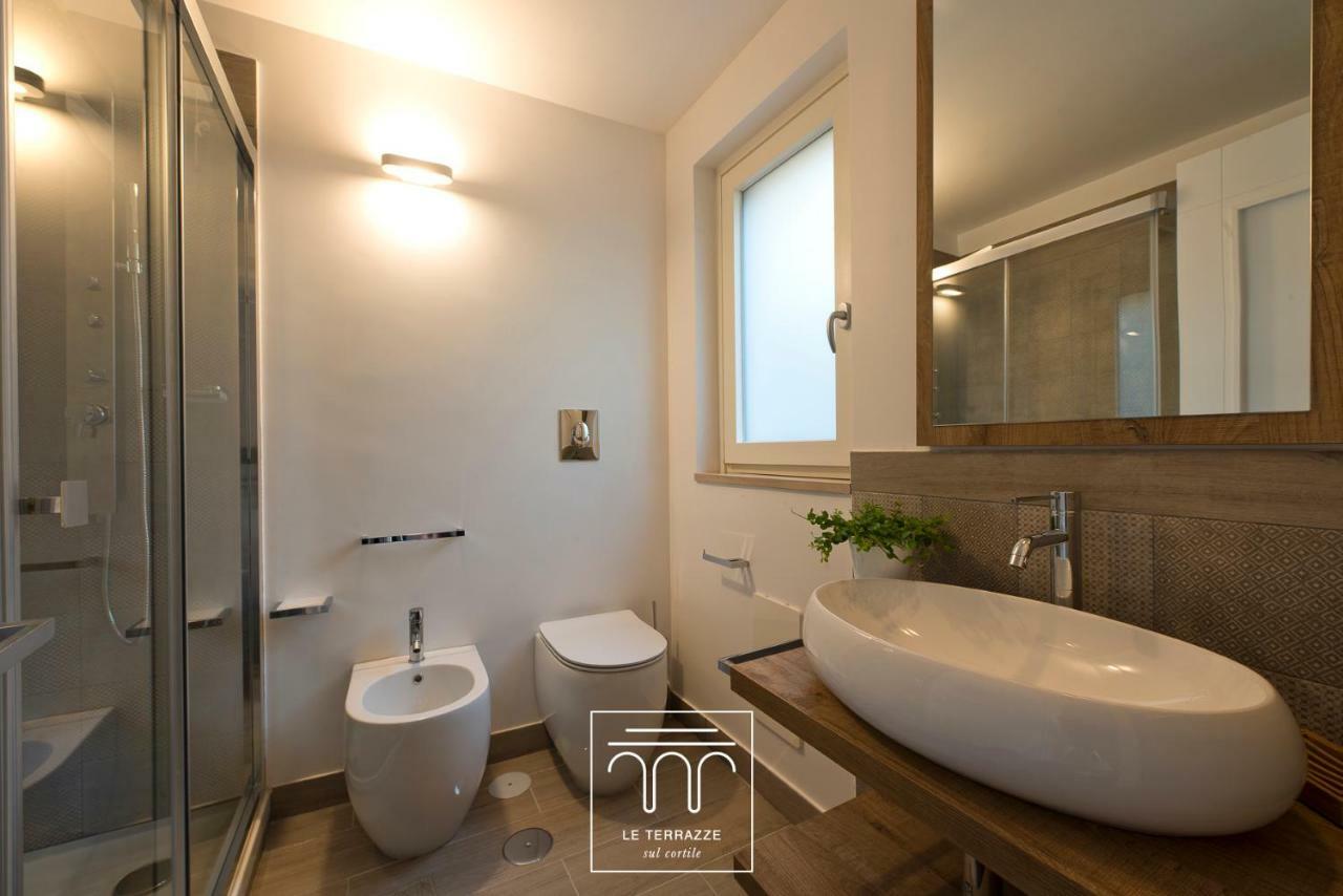 Le Terrazze Sul Cortile Apartment Salerno Exterior photo